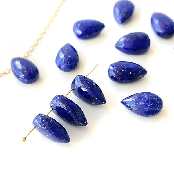 Lapis lazuli (leaf cut) Size: about 8 x 12 mm Hole diameter: about 0.4 to 0.5 mm 1 piece
