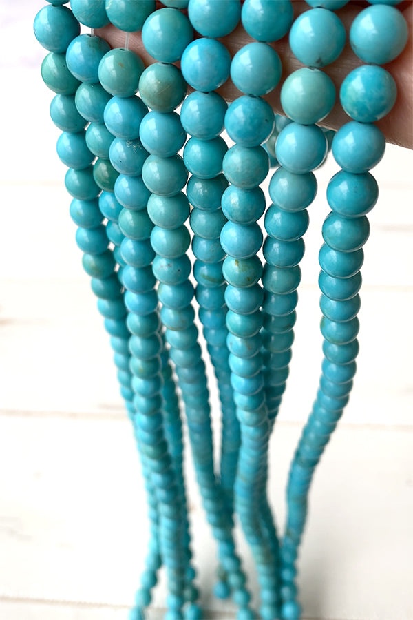 Turquoise (Round Plain) Size: Approx. 8mm Hole diameter: Approx. 0.5-0.6mm