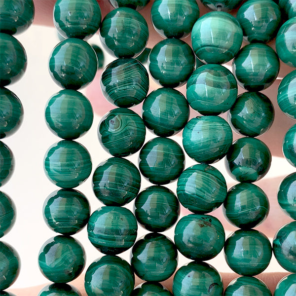 Malachite (round plain) Size: approx. 10mm Hole diameter: approx. 0.6-0.7mm