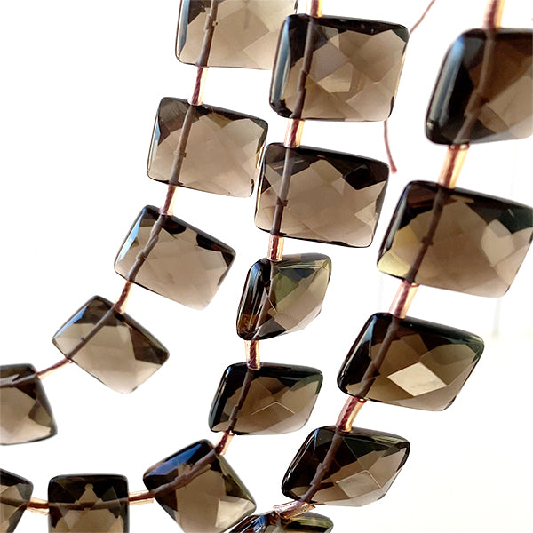 Smoky quartz (flat square cut) Size approx. 12 x 16 mm Hole diameter approx. 0.7 mm