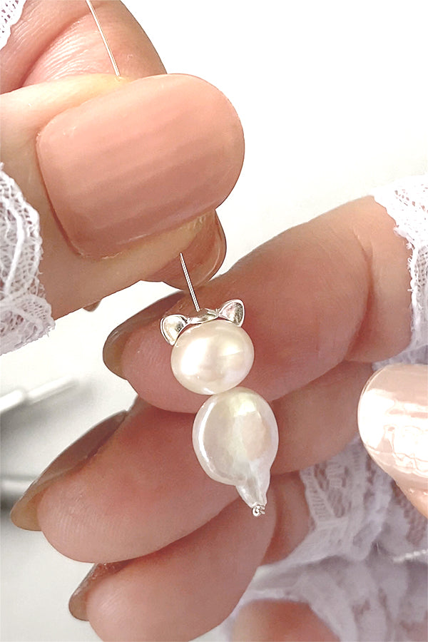 Silver 925 (Cat ears) Size: Length 3mm x Width 9mm Hole diameter: Approx. 0.5mm