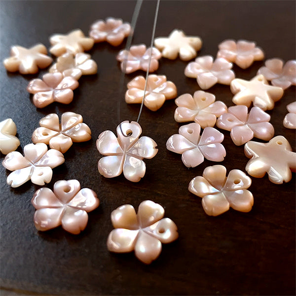 ピンクシェル (桜 さくら サクラ) トップホール 大きさ 約10mm 穴径 約0.8mm
