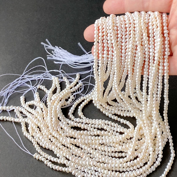 【淡水パール】 (ポテト) 大きさ 約3~3.5×4~4.5mm 穴径 約0.4~0.5mm