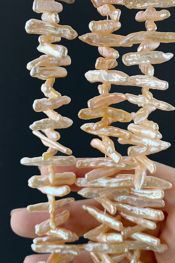【淡水パール】(スティック ビワ 枝) 大きさ 約3.5~5×20~25mm カラー ナチュラルオレンジ