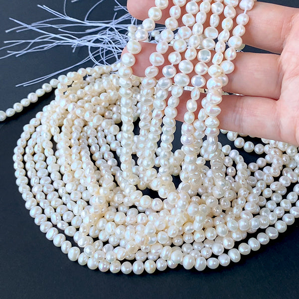 Freshwater pearl (flat potato) Size: approx. 5.5-6 x 6-6.5 mm