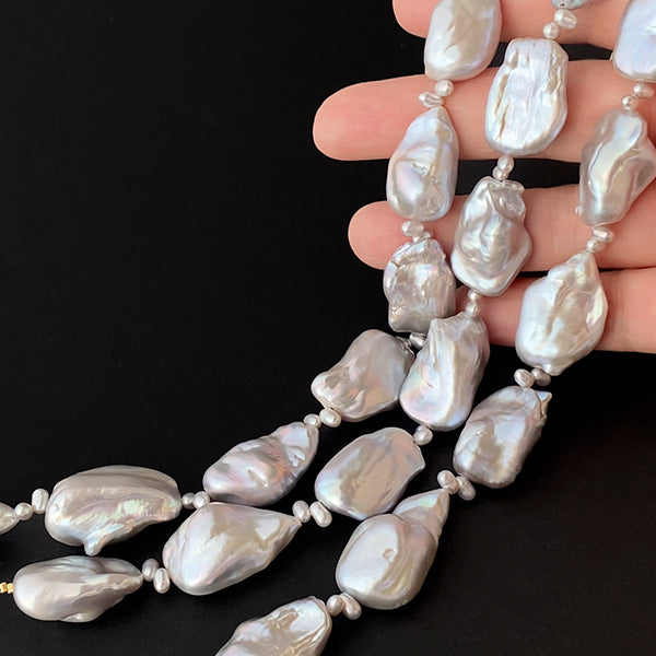 淡水パール (バロック) グレー 大きさ 約20~27×14~15mm 穴径 約0.5mm 1連 約25cm 約9個 ライス 約4×5.5mm 約0.4mm 16個