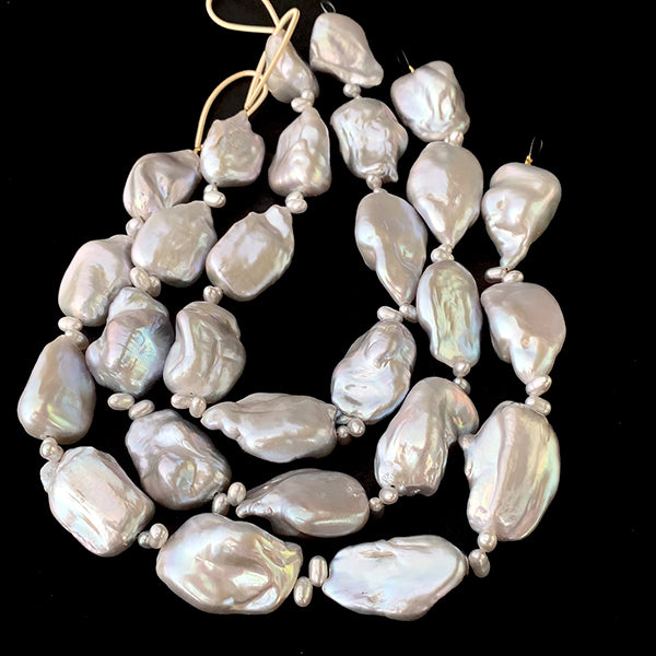 淡水パール (バロック) グレー 大きさ 約20~27×14~15mm 穴径 約0.5mm 1連 約25cm 約9個 ライス 約4×5.5mm 約0.4mm 16個