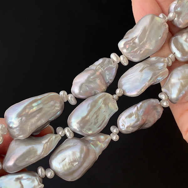 淡水パール (バロック) グレー 大きさ 約20~27×14~15mm 穴径 約0.5mm 1連 約25cm 約9個 ライス 約4×5.5mm 約0.4mm 16個
