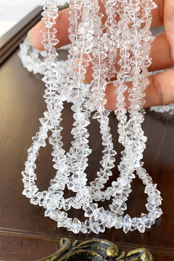 Afghanistan Crystal (Rough Cut, Tumble Cut) Size: Approx. 2.5-4 x 6-9mm Hole Diameter: Approx. 0.4-0.5mm