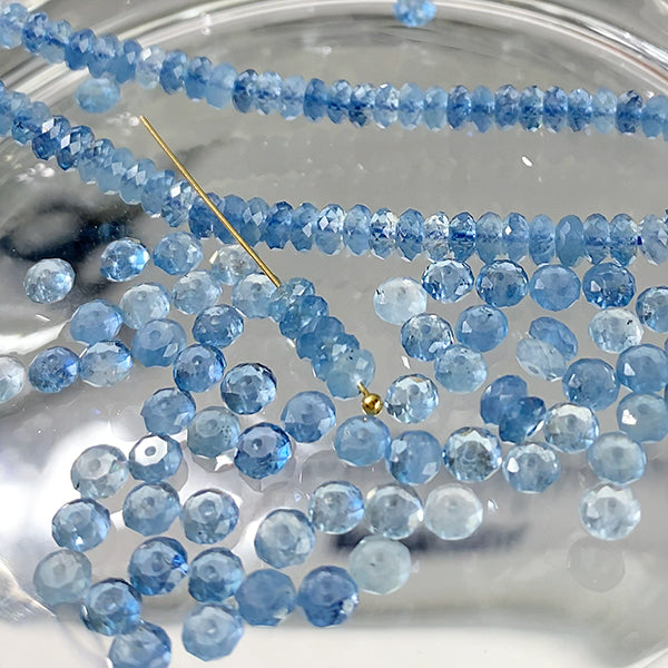 【Natural Stone】 Aquamarine (button cut) Size: approx. 2 x 3.8 mm Hole diameter: approx. 0.4-0.5 mm