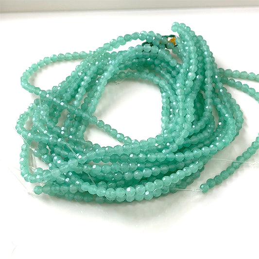 【天然石】 グリーンアベンチュリン （ラウンドカット） 大きさ　約4mm 穴径　約0.5～0.6mm 約93個　約39cm