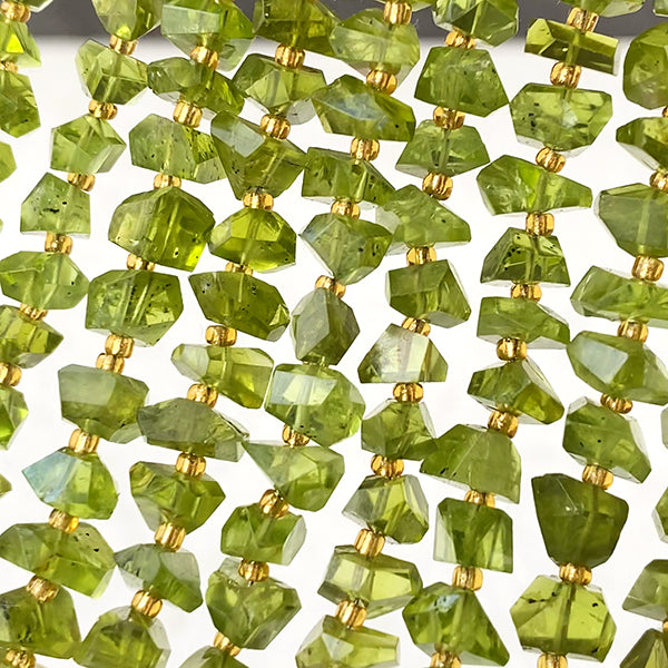 [Natural Stone] Peridot (Tumble Cut) Size: approx. 3-5.5 x 6-8mm Hole Diameter: approx. 0.4-0.5mm