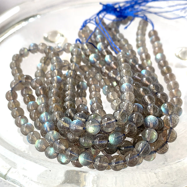 【Natural Stone】 Labradorite (Round Plain) Size: approx. 6mm Hole diameter: approx. 0.7-0.8mm