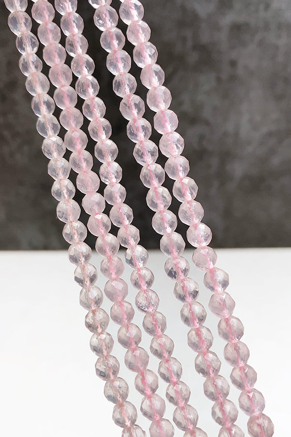 【天然石】 ローズクォーツ （ラウンドカット） 大きさ　約6mm 穴径　約0.4～0.5mm