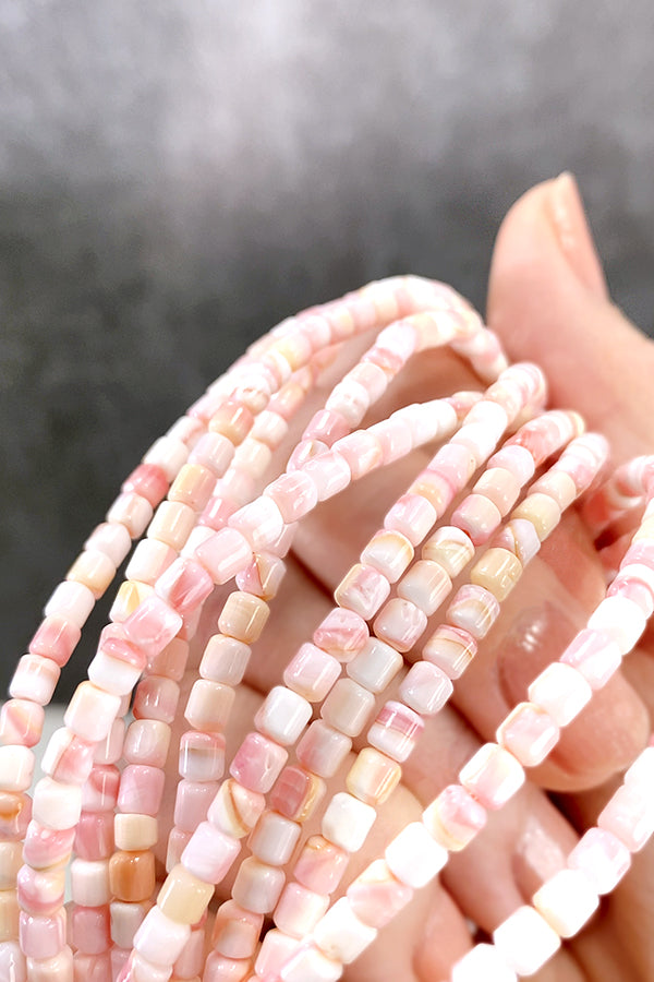 【シェル 貝】 クイーンコンクシェル （キューブ　チューブ　円柱） 大きさ　約3.5～3.7×3.5mm 穴径　約0.6～0.8mm