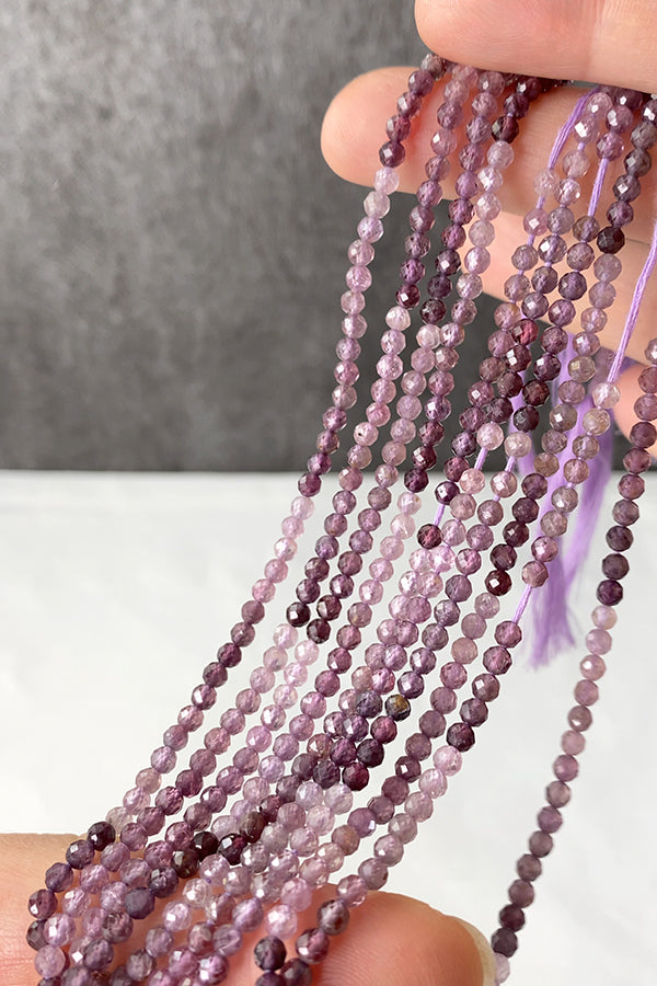 [Natural Stone] Spinel (Round Cut) Purple Size: approx. 3.2-3.2 x 3.4-3.5mm Hole diameter: approx. 0.4-0.5mm