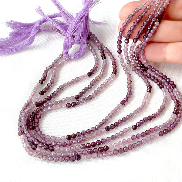 [Natural Stone] Spinel (Round Cut) Purple Size: approx. 3.2-3.2 x 3.4-3.5mm Hole diameter: approx. 0.4-0.5mm