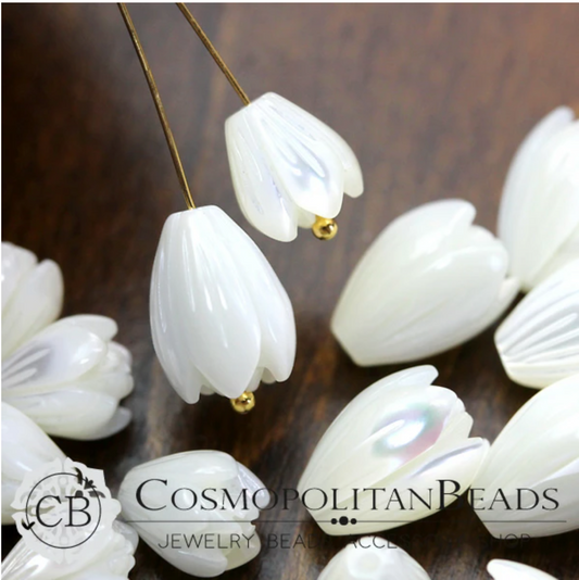 【シェル】 貝 マザーオブパール （スノーフレーク　スズラン）穴径　約0.6～0.7mm