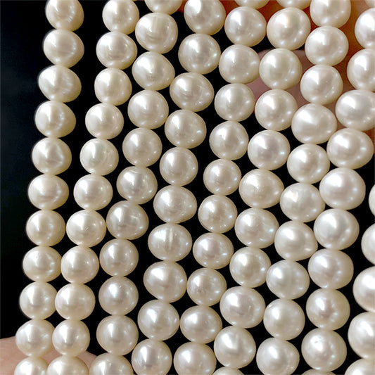 Freshwater pearl (potato) Size: Approx. 5-5.5 x 6-6.5mm Hole diameter: Approx. 0.4-0.5mm 1 row Approx. 35cm Approx. 63-64 pieces