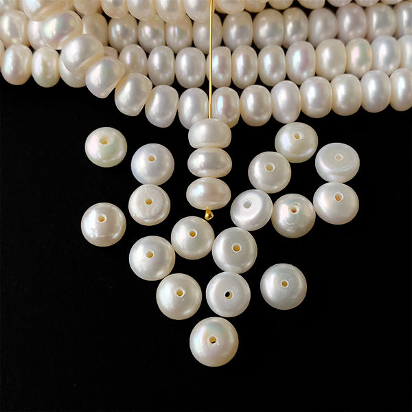 Freshwater pearl (button) Size: approx. 3-5 x 6.3-6.5mm Hole diameter: approx. 0.4-0.5mm 