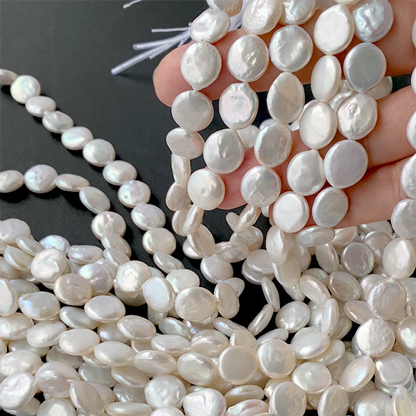 Freshwater pearl (coin disc) Size: approx. 11-12mm Hole diameter: approx. 0.4-0.5mm