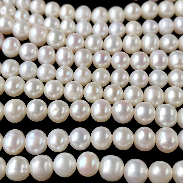 Freshwater pearls (potato) Gradient mixed color Size: approx. 5.5-12 x 5.5-13.5 mm Hole diameter: approx. 0.4-0.5 mm 1 strand: approx. 40 cm approx. 60 pieces 