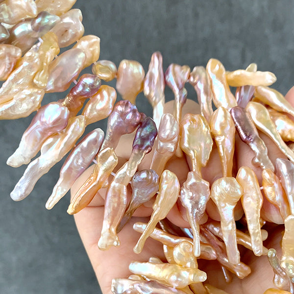 【淡水パール】 （ビワ　スティック　枝） 大きさ　約4～9×22～32mm 穴径　約0.4～0.5mm