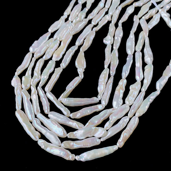 【淡水パール】 （ビワ　スティック） 大きさ　約25～28×5～8mm 穴径　約0.4～0.5mm 1連　約38～40cm　約15個