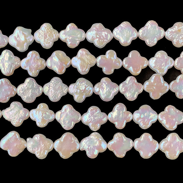 【淡水パール】 （フラワー　クローバー　四つ葉） 大きさ　約10mm 穴径　約0.4～0.5mm
