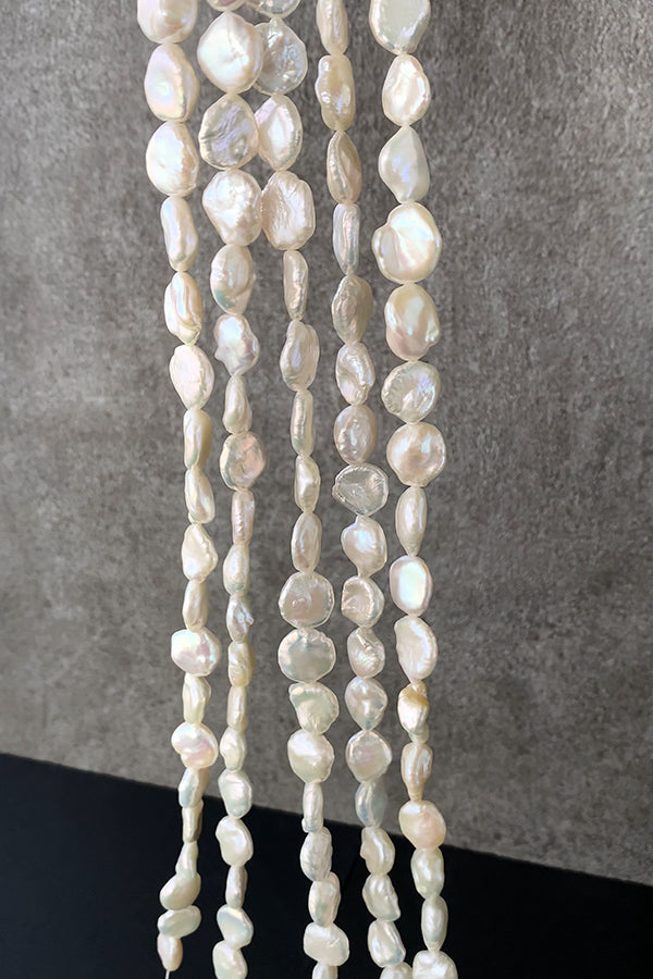【淡水パール】 （けし　花びら） 大きさ　約12～13.5×11～12.5mm 穴径　約0.4～0.5mm