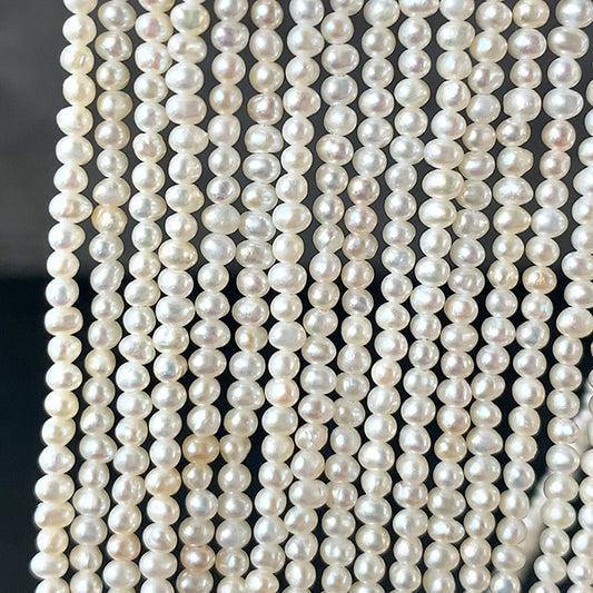 【淡水パール】 （ポテト） 大きさ　約2～2.3×2.5～2.8mm 穴径　約0.4～0.5mm