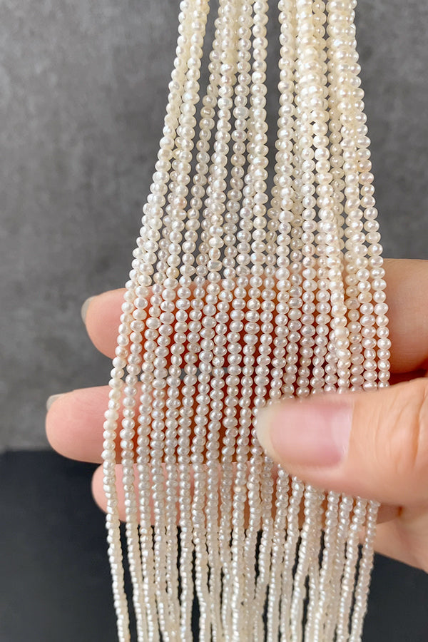 【淡水パール】 （ポテト） 大きさ　約2～2.3×2.5～2.8mm 穴径　約0.4～0.5mm