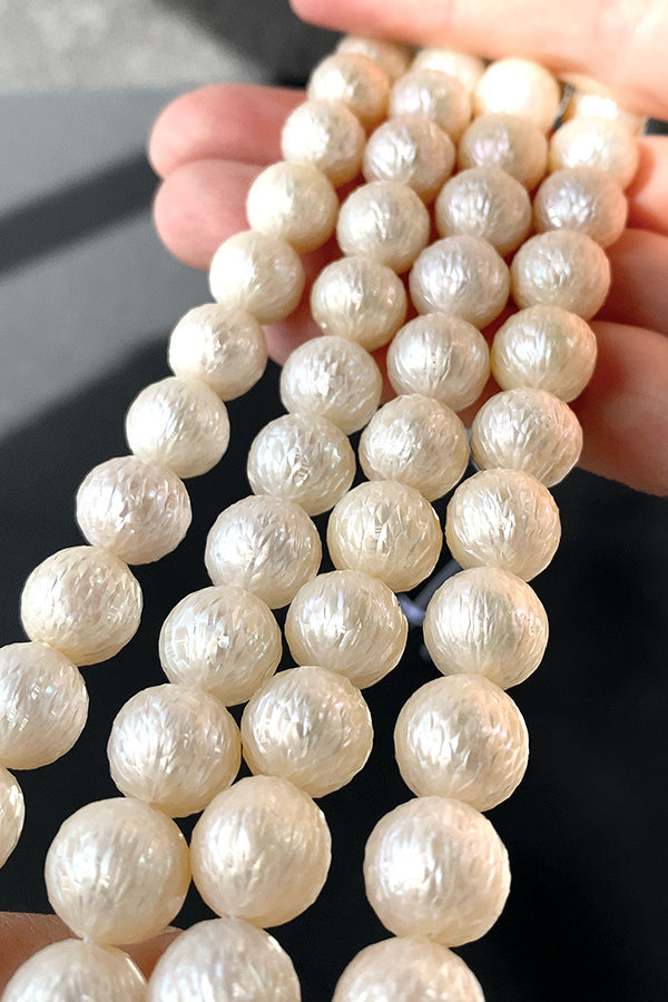 [Freshwater pearl] (Round cut) Size: Approx. 11-12.5mm Hole diameter: Approx. 0.5-0.6mm 