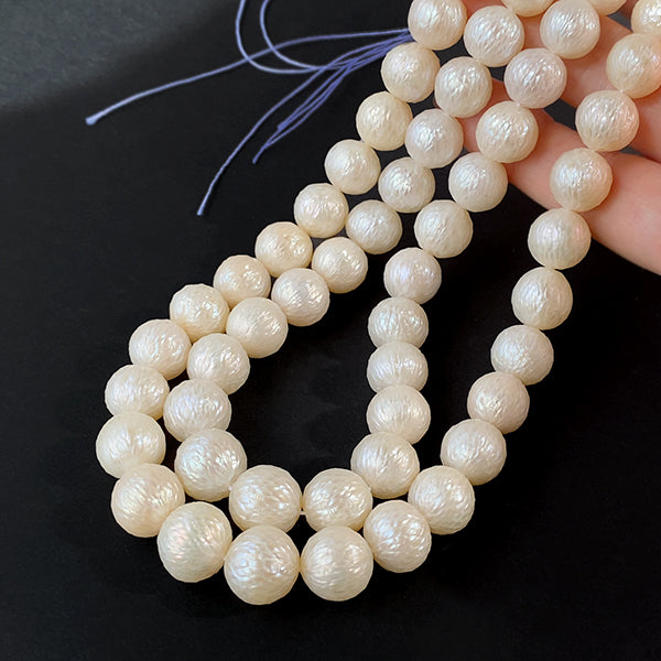 [Freshwater pearl] (Round cut) Size: Approx. 11-12.5mm Hole diameter: Approx. 0.5-0.6mm 