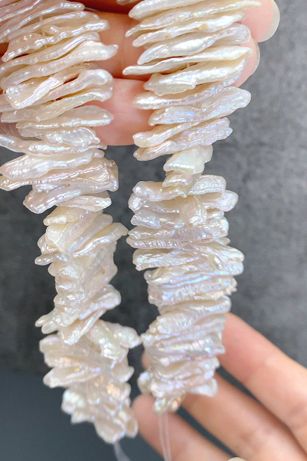 Freshwater Pearl (Loquat Stick) Size: Approx. 2-2.5 x 20-30mm Hole Diameter: Approx. 0.4-0.5mm