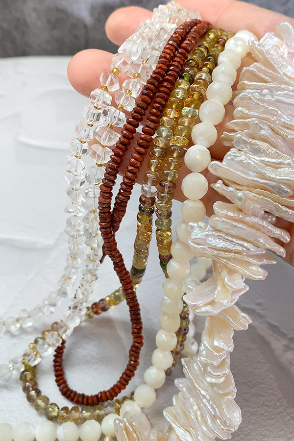 Freshwater Pearl (Loquat Stick) Size: Approx. 2-2.5 x 20-30mm Hole Diameter: Approx. 0.4-0.5mm