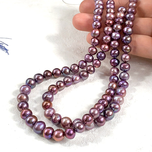 【淡水パール】 （ポテト） パープル 大きさ　約7.5～8×7.5～8.5mm 穴径　約0.4～0.5mm 1連　約36cm　50個