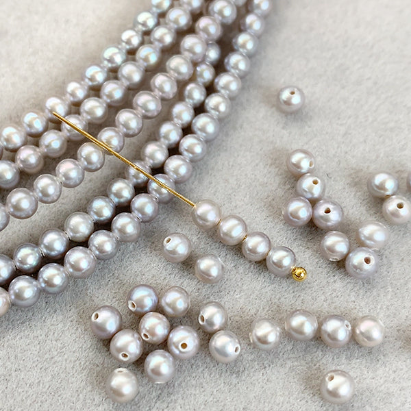 Freshwater Pearls (Semi-Round) Gray, Size: Approx. 2.8-3 x 3-3.2mm, Hole Diameter: Approx. 0.4-0.5mm, Strand: Approx. 38cm, 130 Pearls 