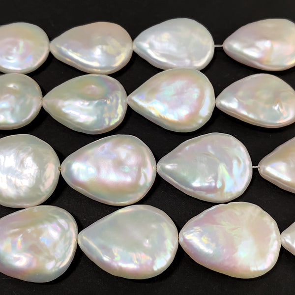 【淡水パール】 （フラットドロップ　ペアシェイプ） 大きさ　約18.5～19×14～15mm 穴径　約0.5～0.6mm