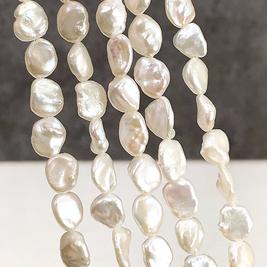【淡水パール】 （花びら　ケシ） 小サイズ　大きさ　約7.5～8.5×7～7.5mm 大サイズ　大きさ　約9～11×7.5～8.5mm 穴径　約0.5mm