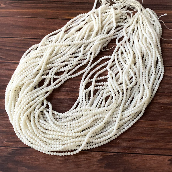 [Other Natural Materials] White Coral (Round Plain) Size: Approx. 2-2.5mm, Hole Diameter: Approx. 0.4-0.5mm, Approx. 185 pieces, Approx. 40cm