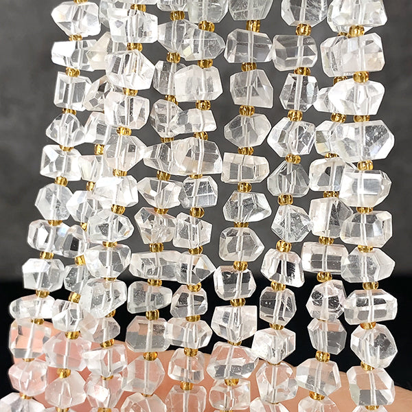 【天然石】 トパーズ ホワイト （ラフカット　タンブルカット） 大きさ　約4～5×6～7mm 穴径　約0.4～0.5mm